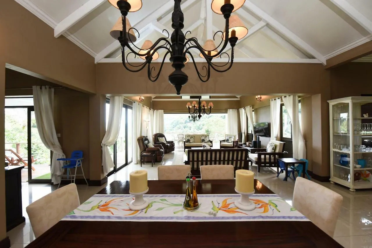 Coconut Climb Villa Misere
